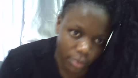 petite_melan online show from November 18, 11:11 am