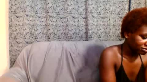 petite_queen001 online show from March 15, 10:50 am