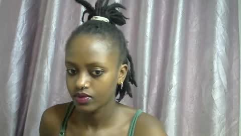 petite_star2 online show from December 19, 2:38 am