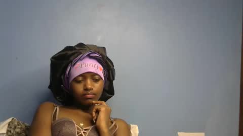 petite_star2 online show from February 2, 11:15 pm