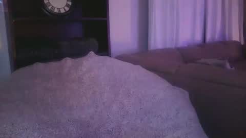 petite treat  online show from January 19, 6:20 am