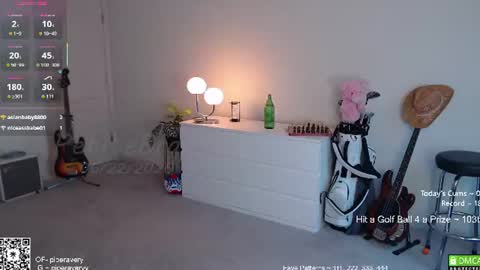 PiperAvery online show from June 22, 10:18 pm