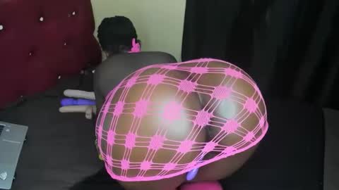 Cayennee online show from October 31, 8:24 pm