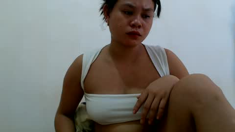 petty_yumii online show from June 17, 3:30 am