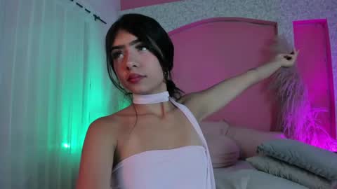 peytonn_monroe online show from May 4, 8:01 pm