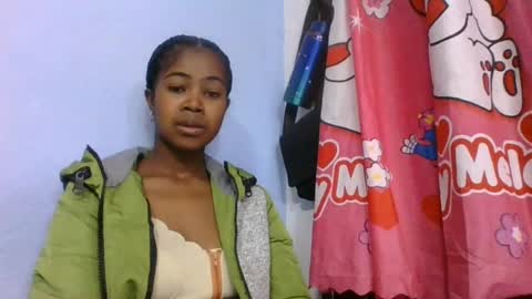 phania185885 online show from June 16, 5:30 am