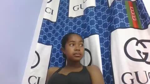 phania185885 online show from February 24, 10:36 am