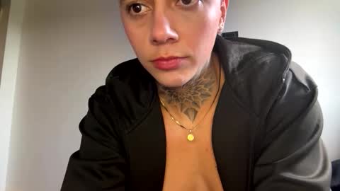 PHILLIP online show from October 25, 12:57 pm