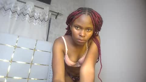 phoebe online show from March 17, 7:07 pm