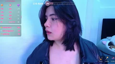 phylavell_ online show from July 11, 12:43 am