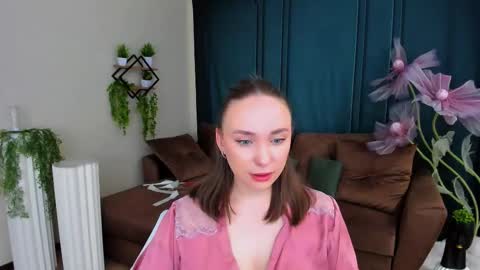 Emelie online show from October 20, 7:06 pm