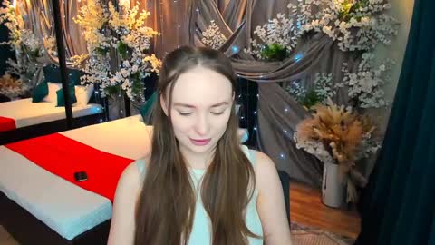 Emelie online show from February 4, 10:21 am