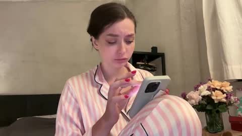 Snapshot of pileacadieri__ chatting on March 8, 11:35 am Trisha online show from March 8, 11:35 am