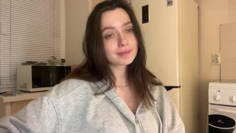 Snapshot of pileacadieri__ chatting on September 17, 5:33 pm Trisha online show from September 17, 5:33 pm
