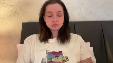 Snapshot of pileacadieri__ chatting on March 5, 11:06 am Trisha online show from March 5, 11:06 am