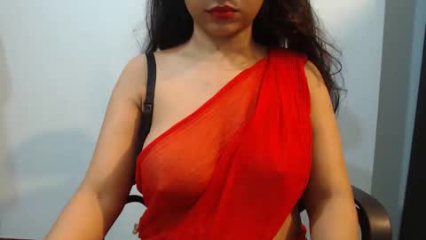 Snapshot of pilowprincess chatting on September 20, 6:39 pm Sayra online show from September 20, 6:39 pm