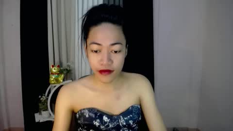 Snapshot of pinay_bella69 chatting on October 12, 8:17 am pinay_bella69 online show from October 12, 8:17 am