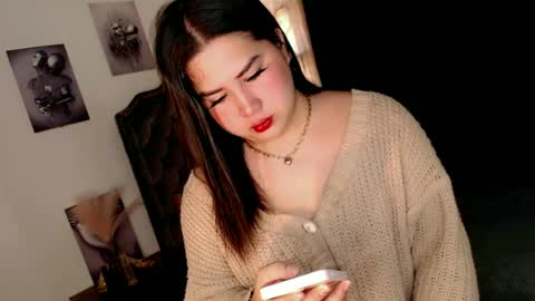 Ivy Morningstar online show from June 17, 1:07 am