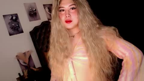 Ivy Morningstar online show from July 17, 2:16 am