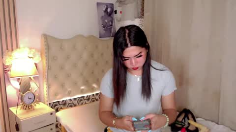 Snapshot of pinay_ivy chatting on December 16, 7:26 am Ivy Morningstar online show from December 16, 7:26 am
