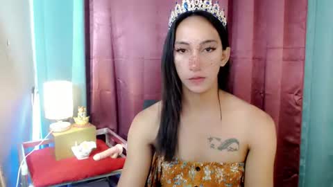 lucyLove online show from April 29, 2:59 am