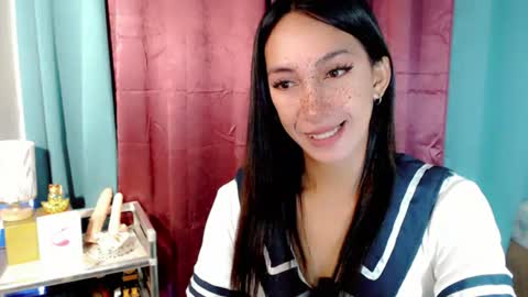 lucyLove online show from July 7, 6:47 am