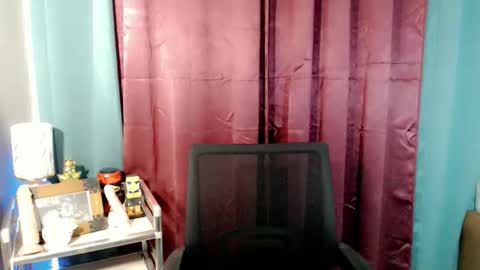 lucyLove online show from June 4, 2:06 am