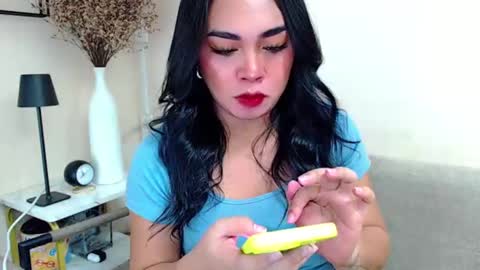 Snapshot of pinaymorena69 chatting on February 5, 11:23 am Just cath  online show from February 5, 11:23 am