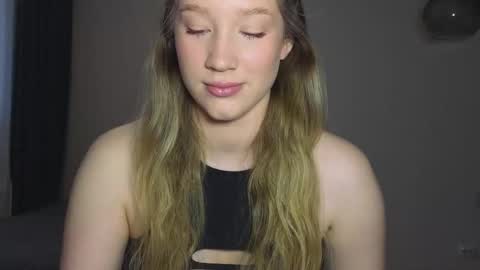   online show from December 3, 3:42 am