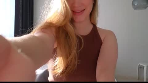 Snapshot of pink_rosee_ chatting on October 12, 3:09 am online show from October 12, 3:09 am