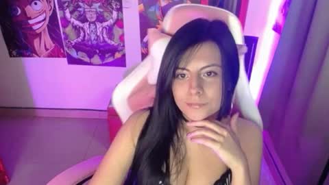 pink_yuii online show from January 13, 10:35 pm