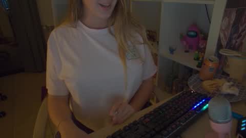 pinkladyx2 online show from October 26, 1:12 am