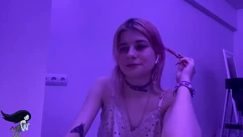 Sara online show from October 26, 9:43 pm