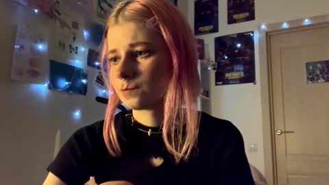 Sara online show from October 5, 6:02 pm