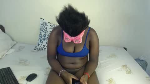 pinky_ebony1 online show from November 10, 9:04 am