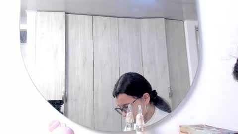 pinky_f00x online show from July 22, 9:49 pm