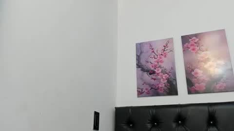 pinky_f00x online show from July 18, 10:23 pm