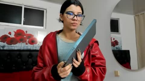 pinky_f00x online show from June 11, 12:32 am