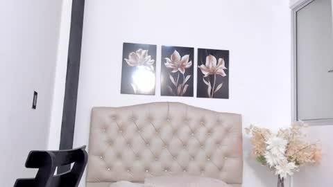 pinky_f00x online show from July 23, 1:58 am