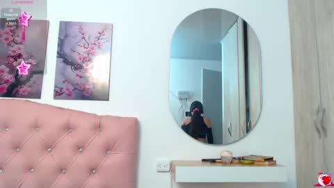 pinky_f00x online show from December 14, 9:31 pm