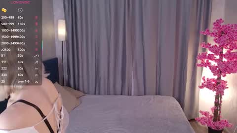 Snapshot of pinky_p1e69 chatting on September 12, 9:22 pm Elis online show from September 12, 9:22 pm