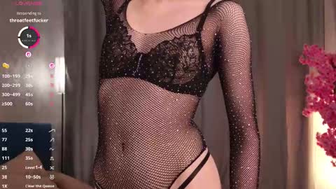 Snapshot of pinky_p1e69 chatting on October 17, 9:40 pm Elis online show from October 17, 9:40 pm