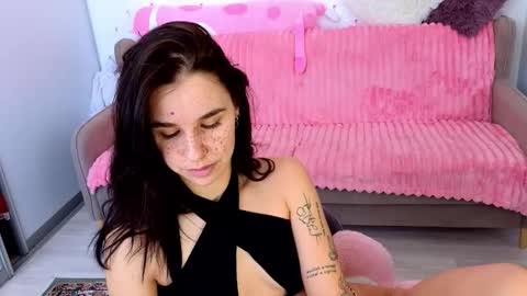 Molly online show from February 20, 6:26 am