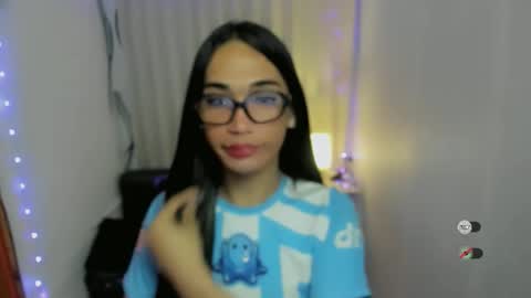 pixiedoll_ online show from January 15, 1:33 am