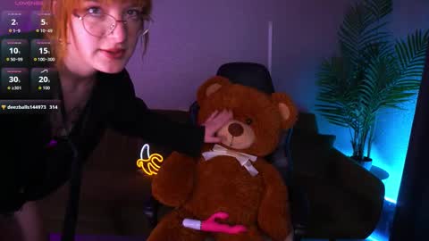 pixiepeachh online show from December 17, 3:16 pm