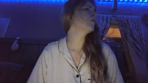 pizzedwife online show from June 26, 9:10 am