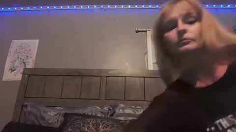 pizzedwife online show from July 26, 12:40 am