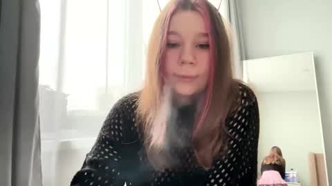 play_sisvalery online show from October 19, 11:01 am