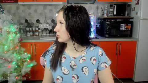 Snapshot of playful_mary chatting on December 29, 11:08 pm Masha online show from December 29, 11:08 pm