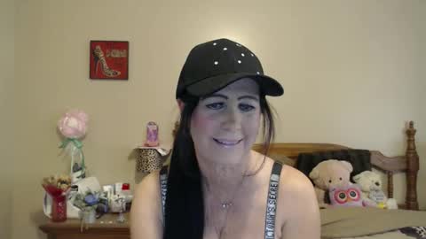 playfulkitten17 online show from January 9, 4:11 pm